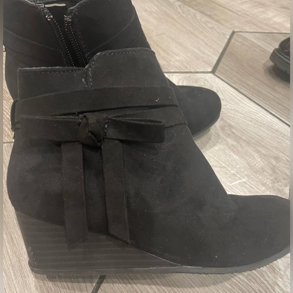 Mia Booties - Faux Suede - size 13